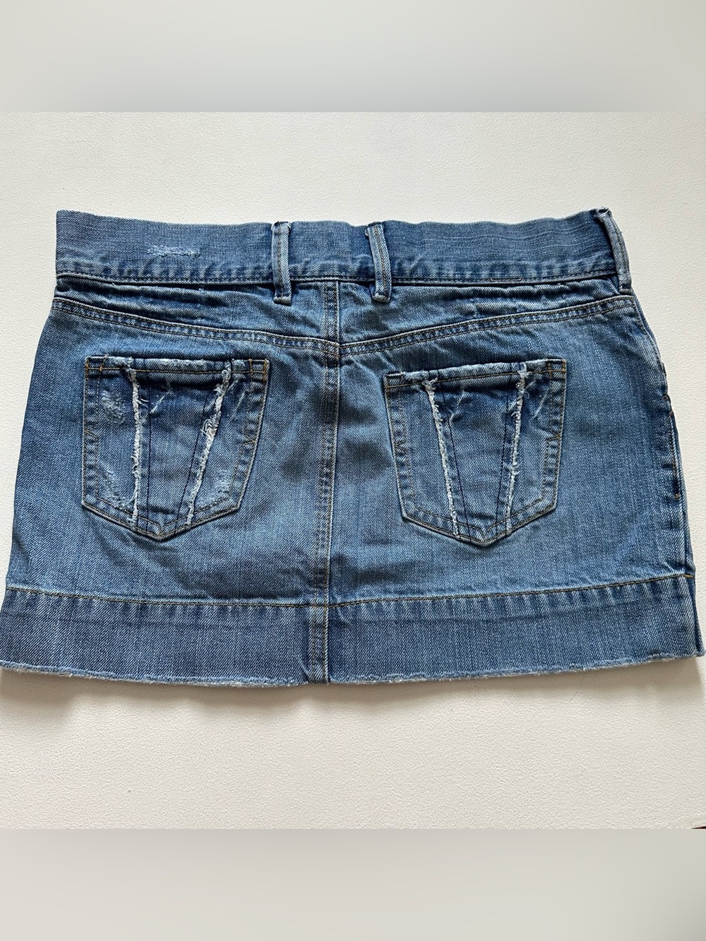 Old Navy Special Edition Blue Distressed Denim Mini Skirt Embroidered Size 2 - Picture 14 of 15